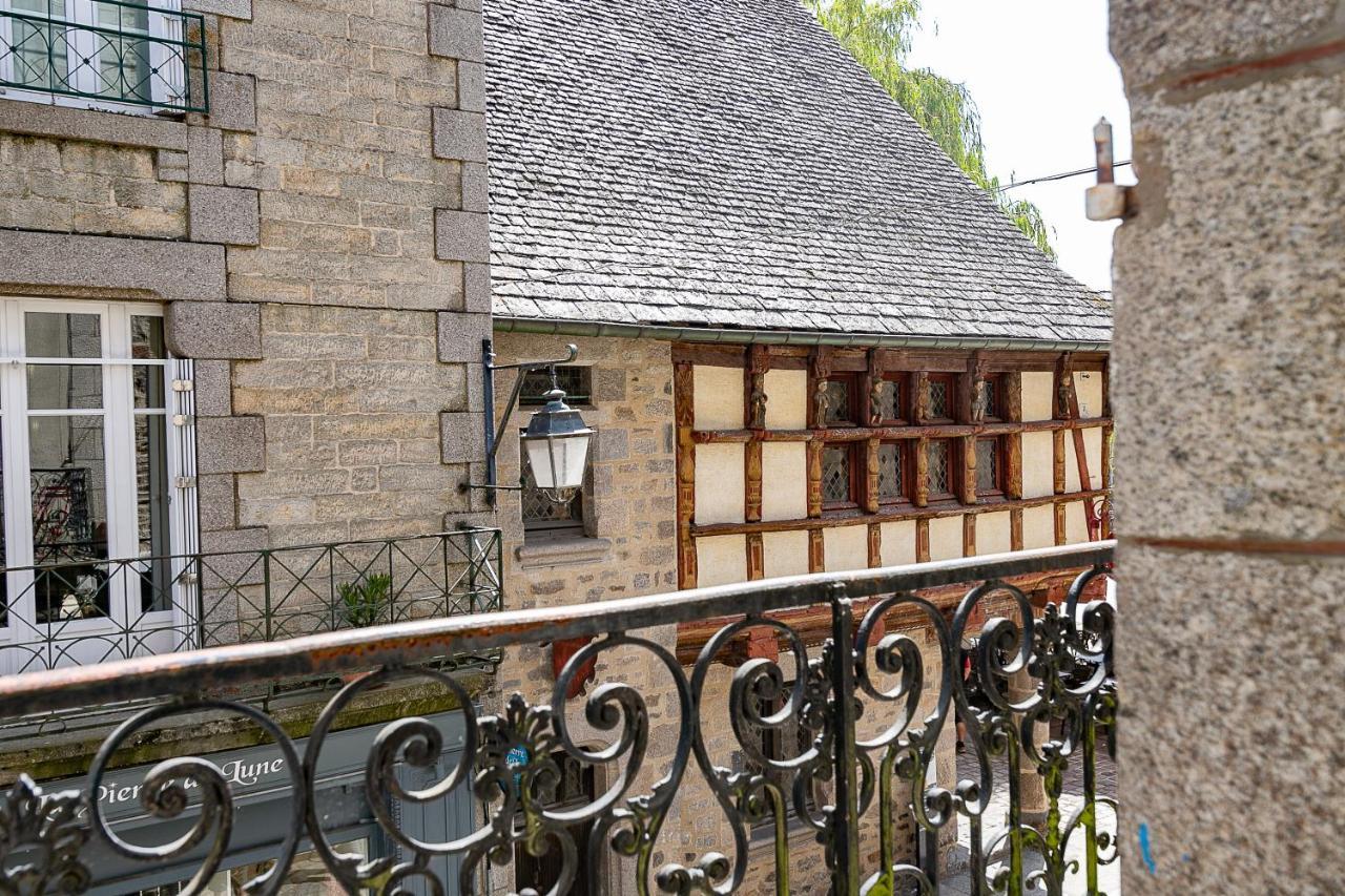 Appartement de la Tour de l'Horloge de DINAN Buitenkant foto